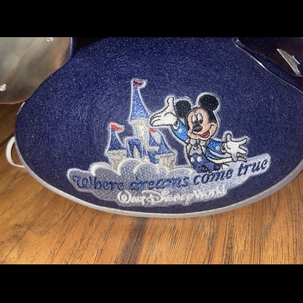 Walt Disney World Dream Ears Light Up Mickey Mouse Ears Adult Size Hat NWT - Picture 2 of 4